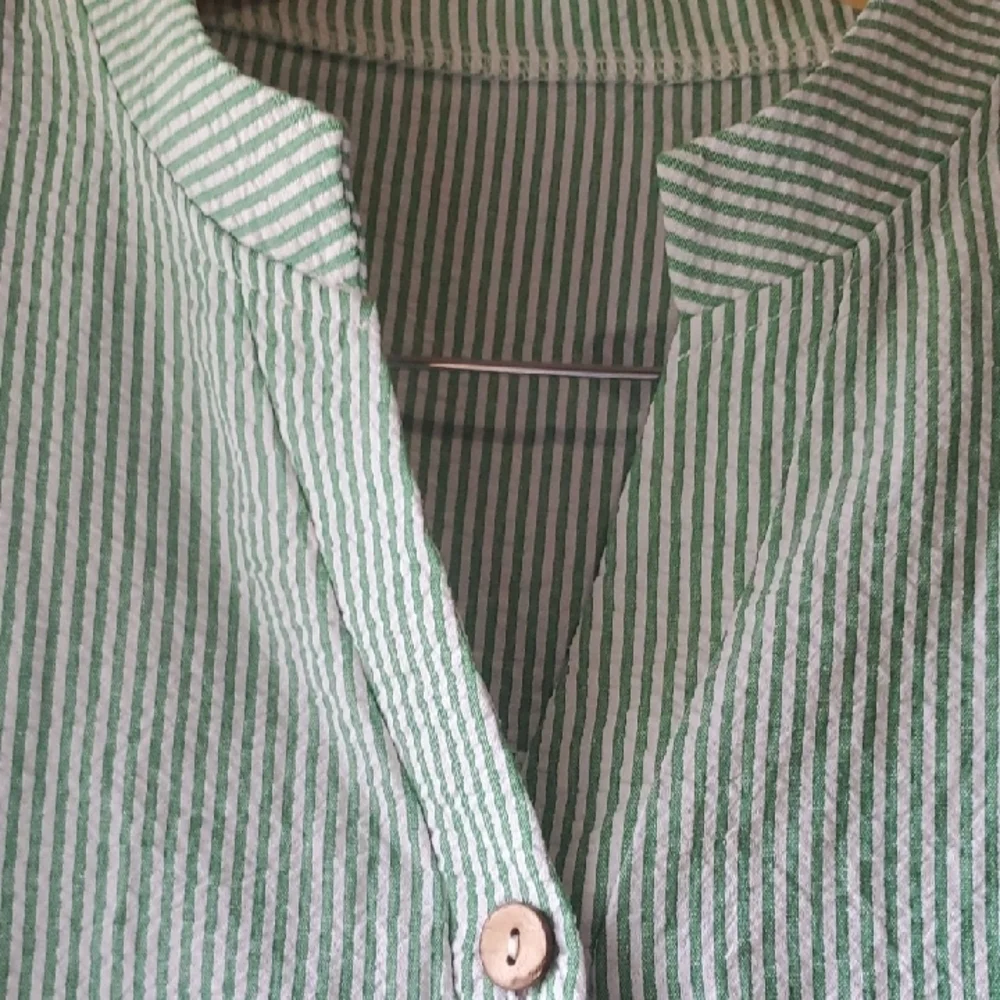 SHEIN Green and White Seersucker Striped Short Set - Picture 8 of 12